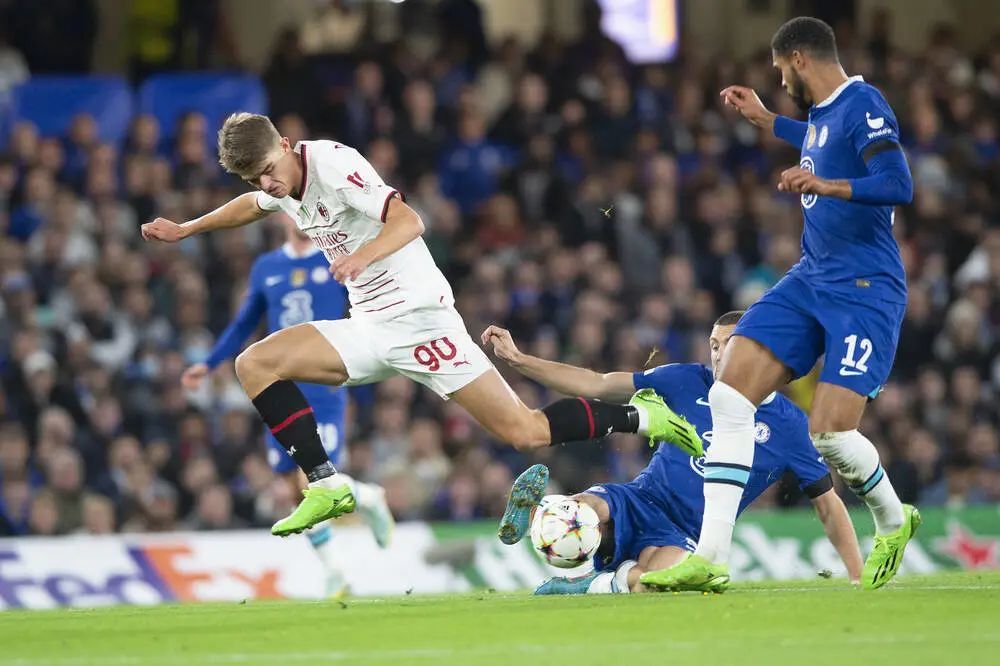 他习惯利用 他习惯利用